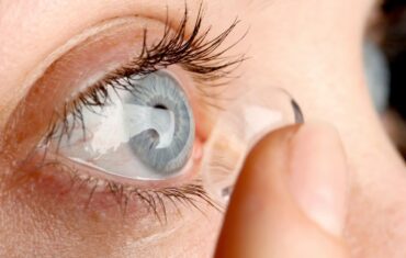 WHAT CONTACT LENSES GLASSES ARE BEST FOR CLIMBING KILIMANJARO